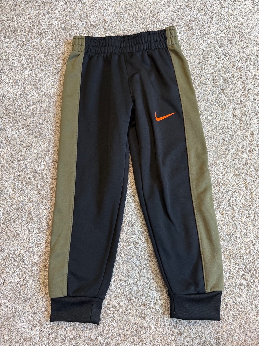 Nike Olive Green & Black Therma-FIT Hoodie and Joggers Set - S - Picture 5 of 6